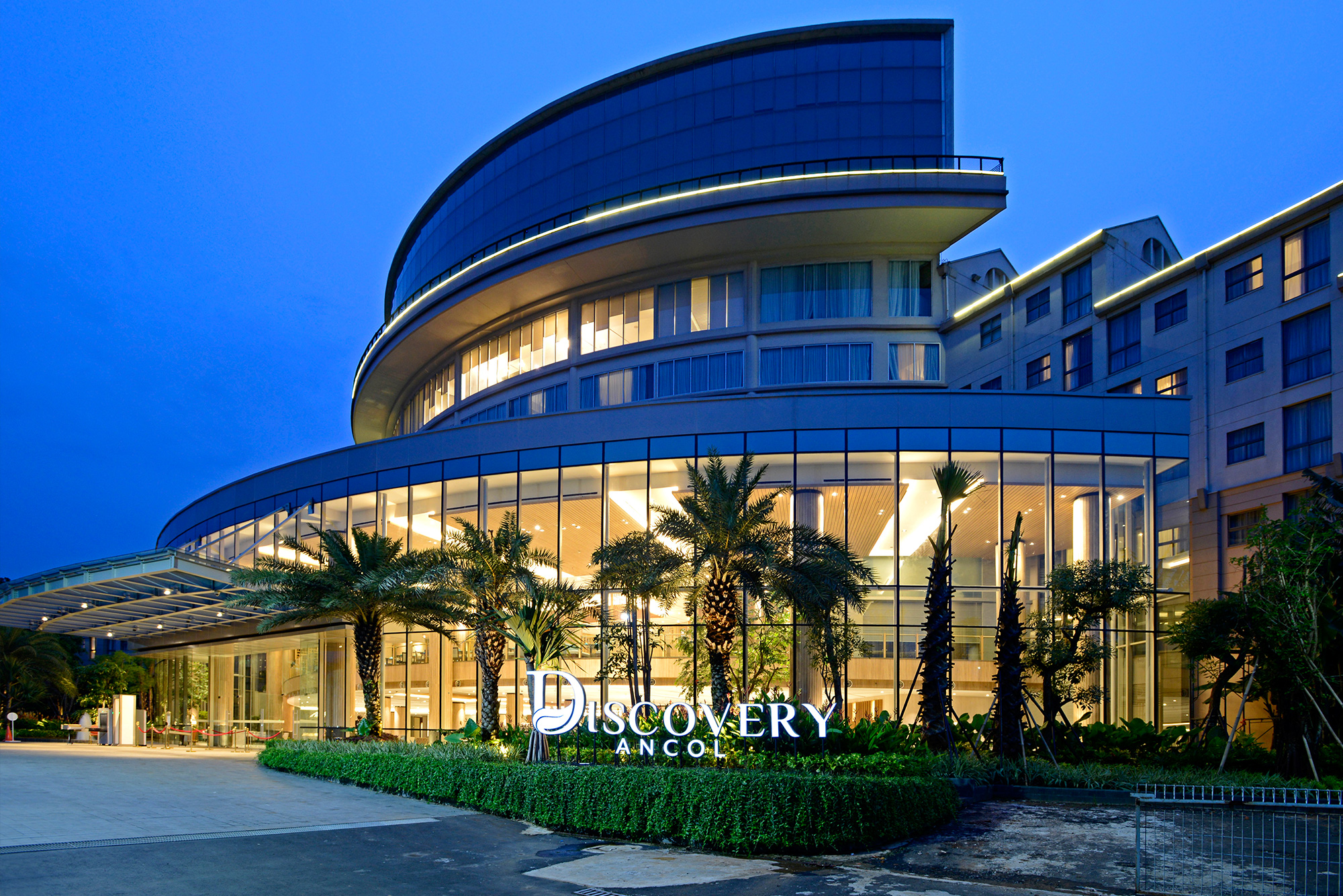 Discovery Hotel Jakarta Architect Interior Photographer - Chendra Cahyadi photography took the architecture Interior Photograph of Discovery Hotel at Jakarta.