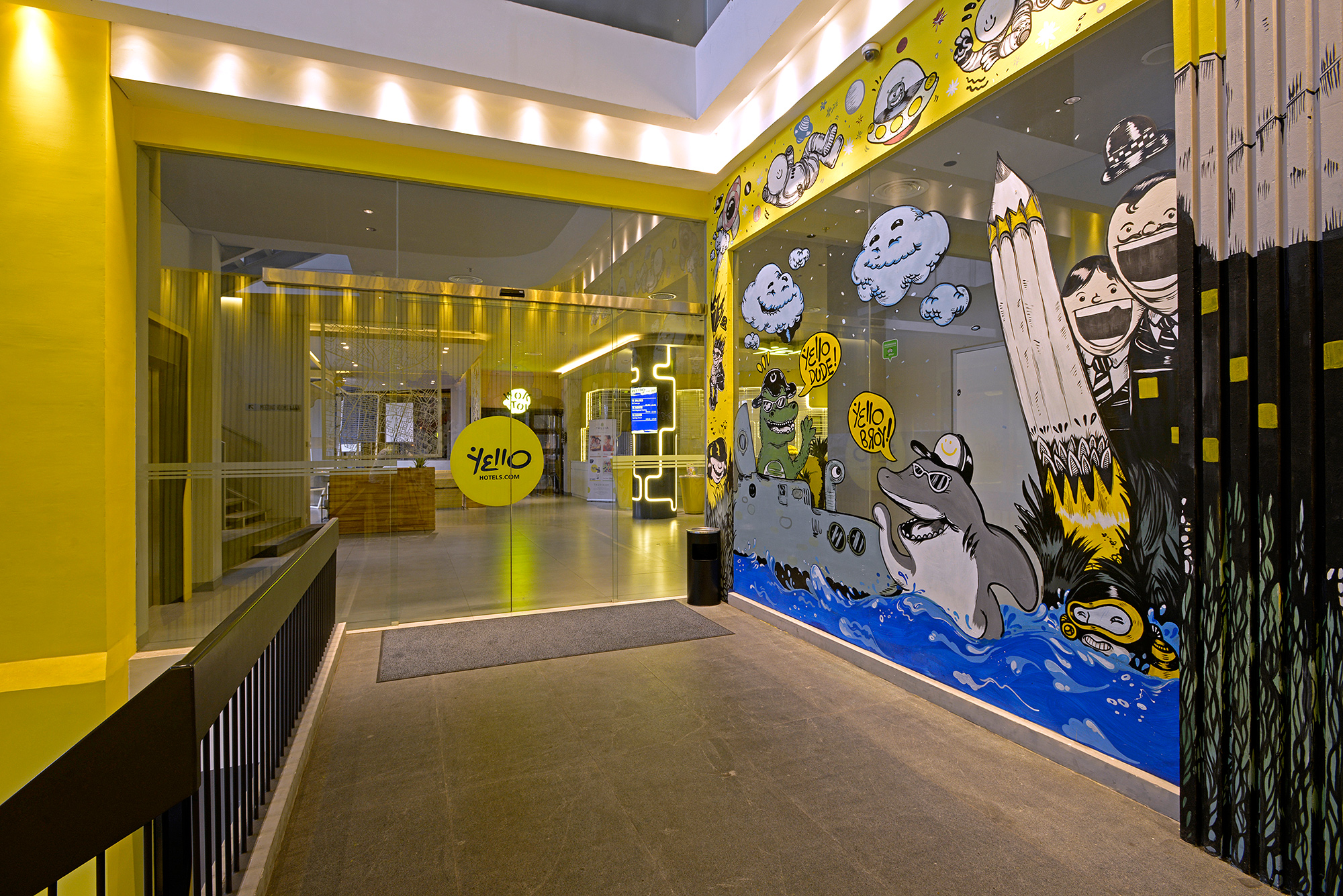 Yello Hotel Interior And Architecture Photography Surabaya - Chendra Cahyadi photography took the interior exterior and room photography of Yello at Surabaya. Hello hotel is part of Tauzia group.