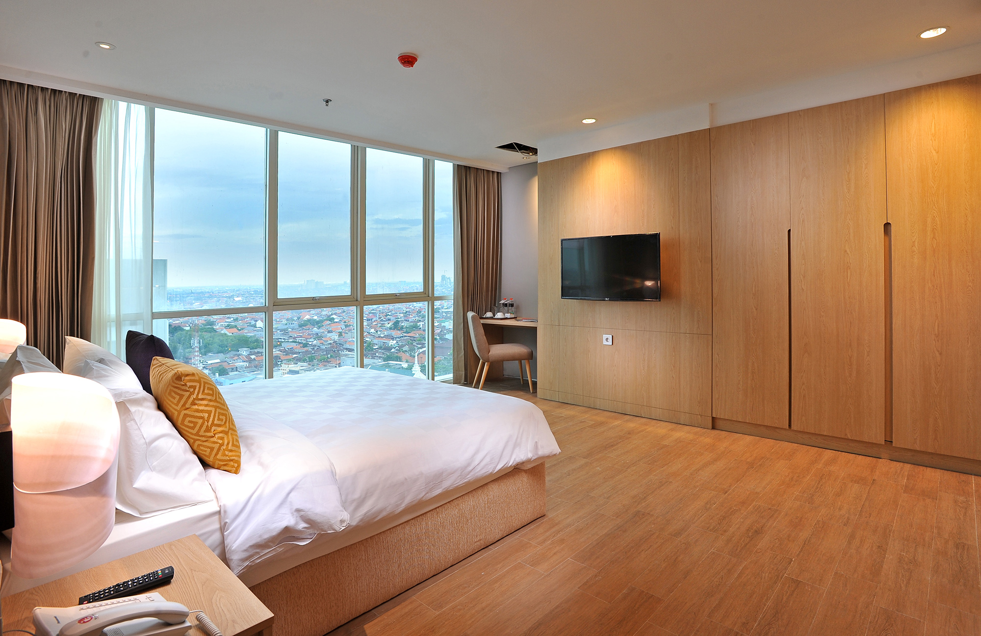 Midtown Marvell City Hotel Interior and Architecture Photography Surabaya - Chendra Cahyadi photography took the hotel photography of Midtown Marvell City Hotel at Surabaya. Midtown Hotel is a growing business hotel chain  operating in Surabaya and Yogyakarta.